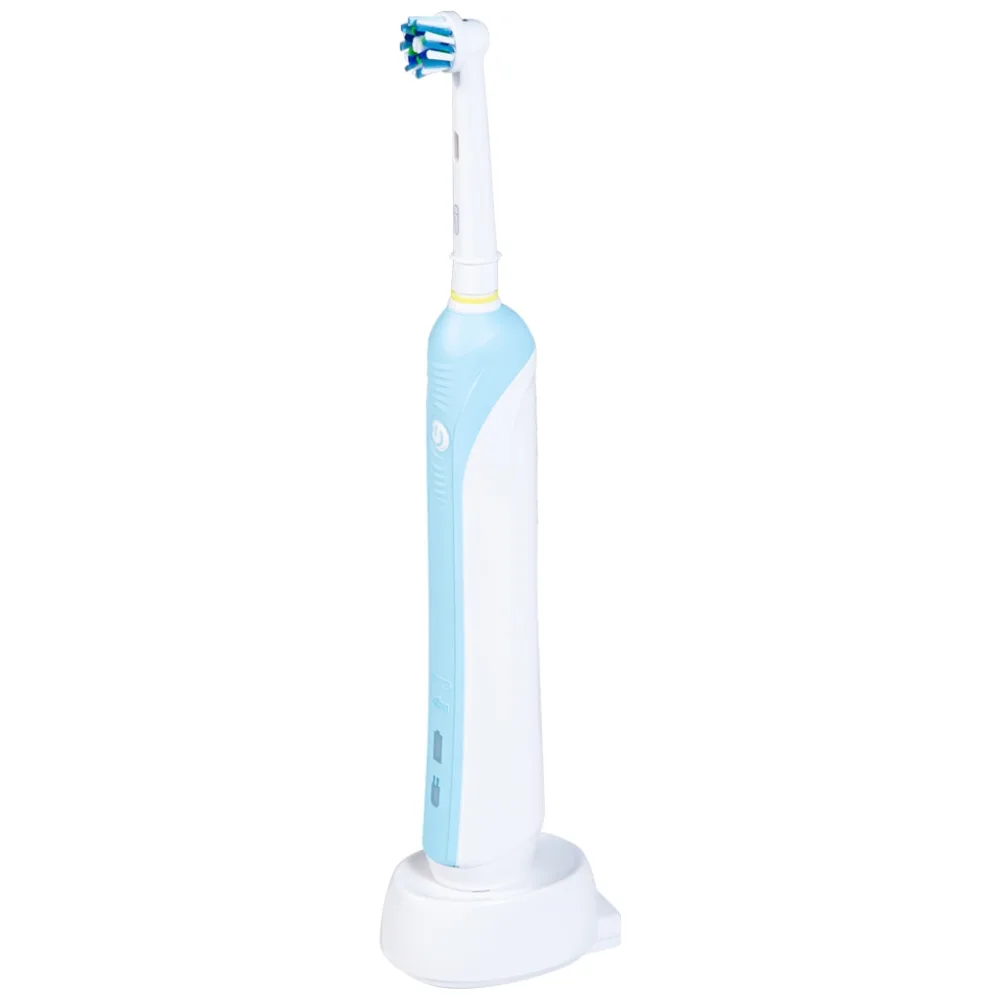 Hình ảnh Bàn chải đánh răng điện Oral-B Pro 500 Crossaction loại bỏ các mảng bám và vết ố trên răng