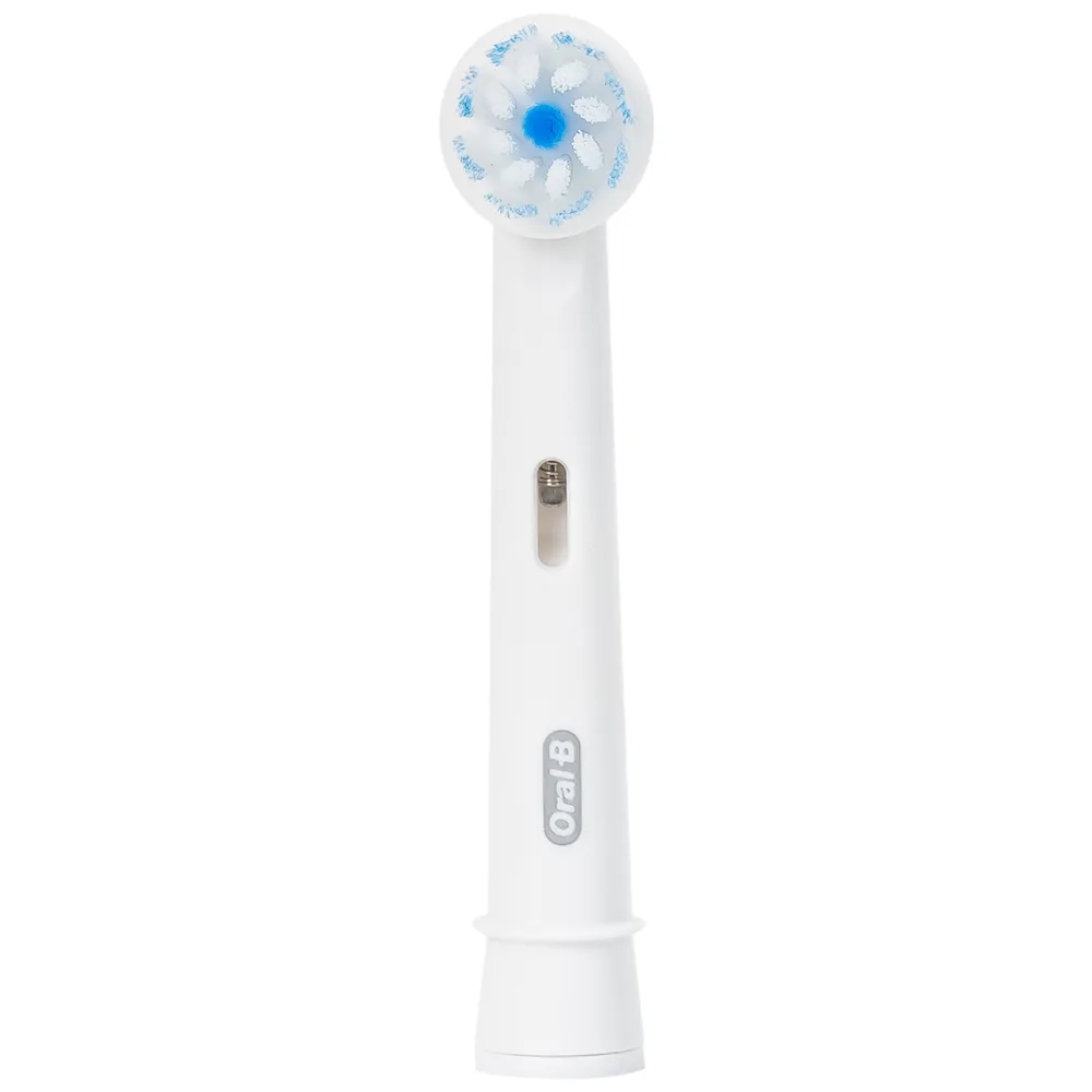 Hình ảnh Bàn chải điện Oral-B Vitality Ultrathin D12.513 giúp làm sạch mảng bám trên răng, loại bỏ các vết ố răng