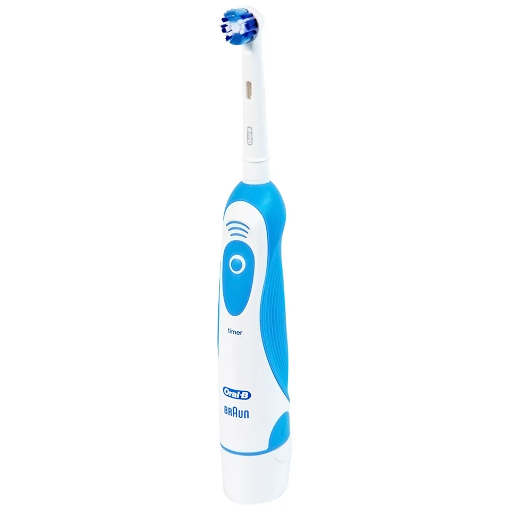 Hình ảnh Bàn chải đánh răng pin Oral-B Pro Health DB4510 loại bỏ được mảng bám và vết ố trên răng