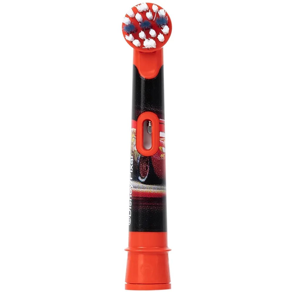 Hình ảnh Bàn chải đánh răng trẻ em sạc điện Oral-B Vitality D12 Disney Cars giúp làm sạch mảng bám trên răng một cách toàn diện