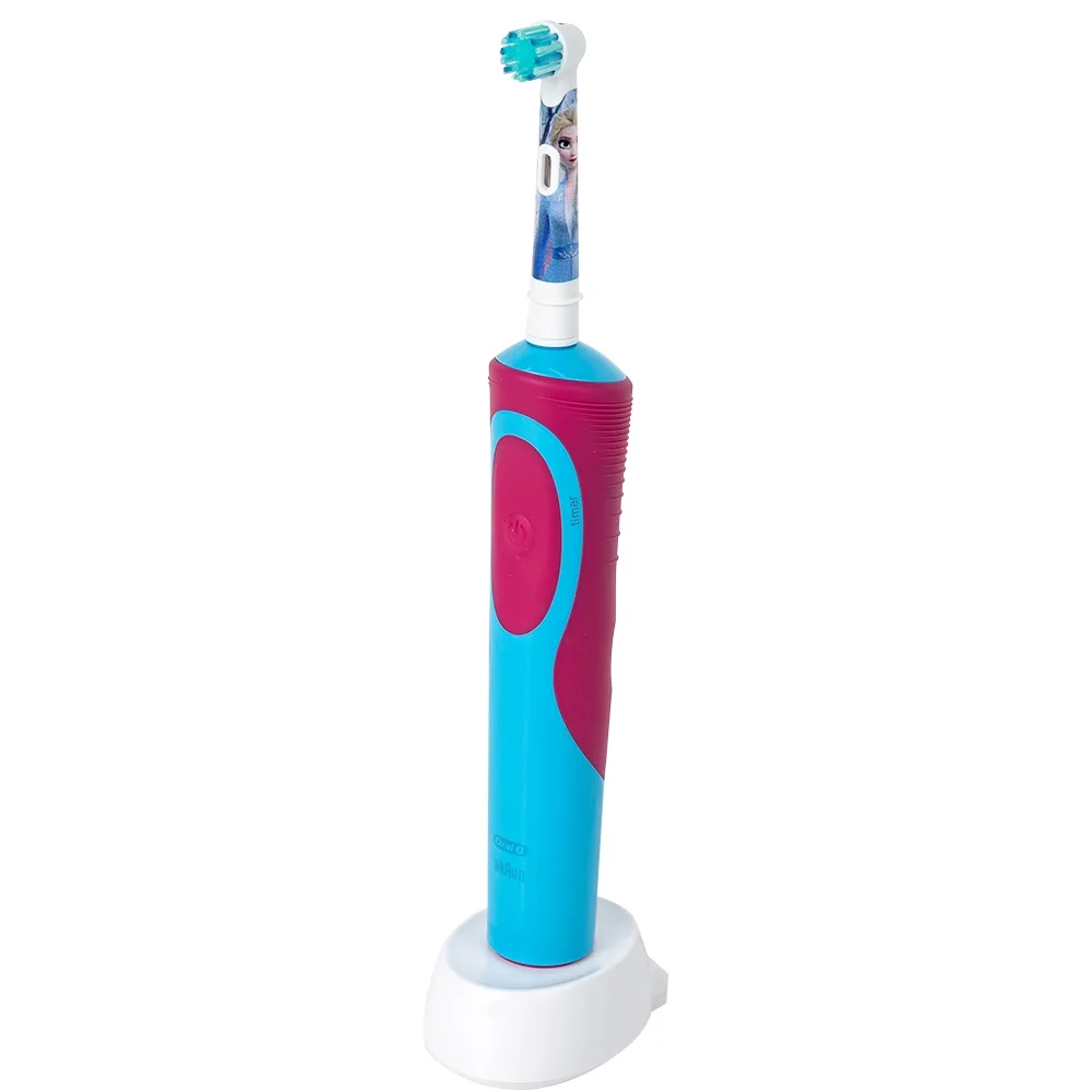 Hình ảnh Bàn chải đánh răng trẻ em sạc điện Oral-B Vitality D12 Disney Frozen giúp làm sạch mảng bám trên răng một cách toàn diện