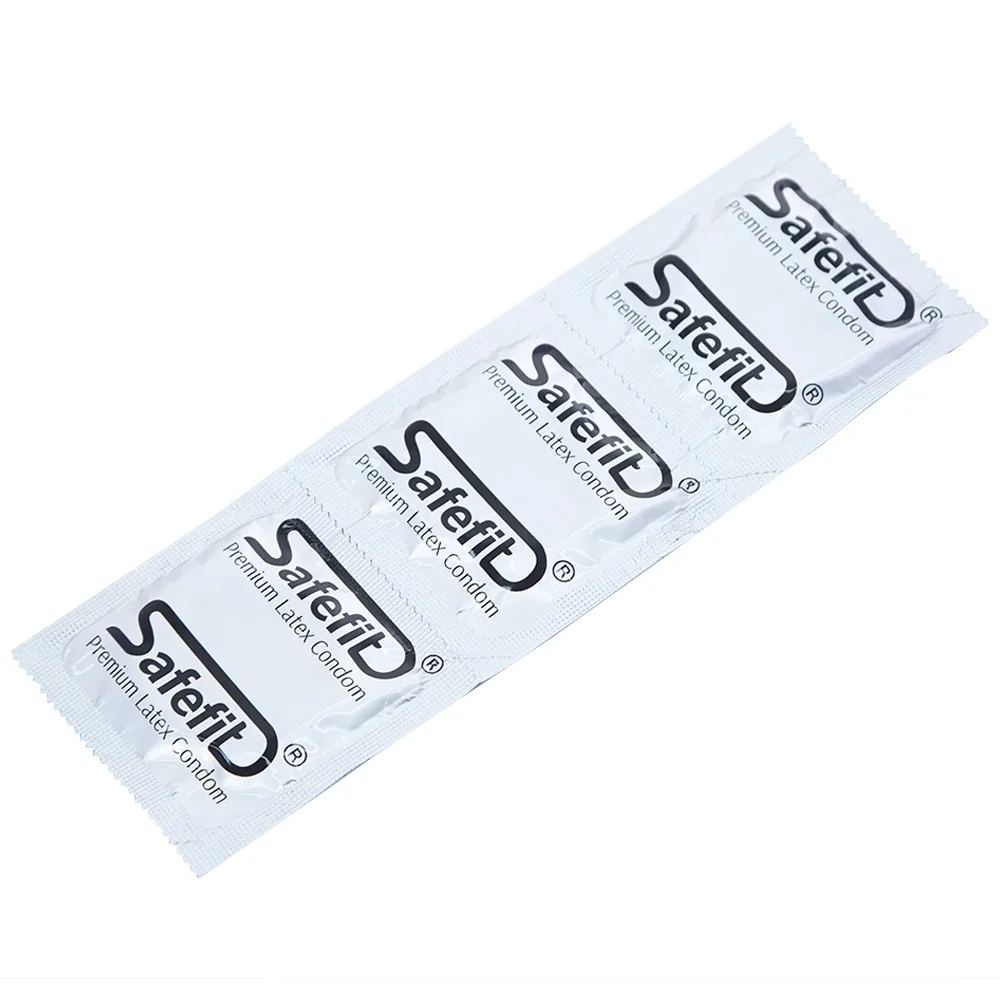 Hình ảnh Bao cao su Safefit Comfortable S52 không mùi khó chịu, độ bền cao, khả năng co giãn tốt, chất bôi trơn (3 cái)
